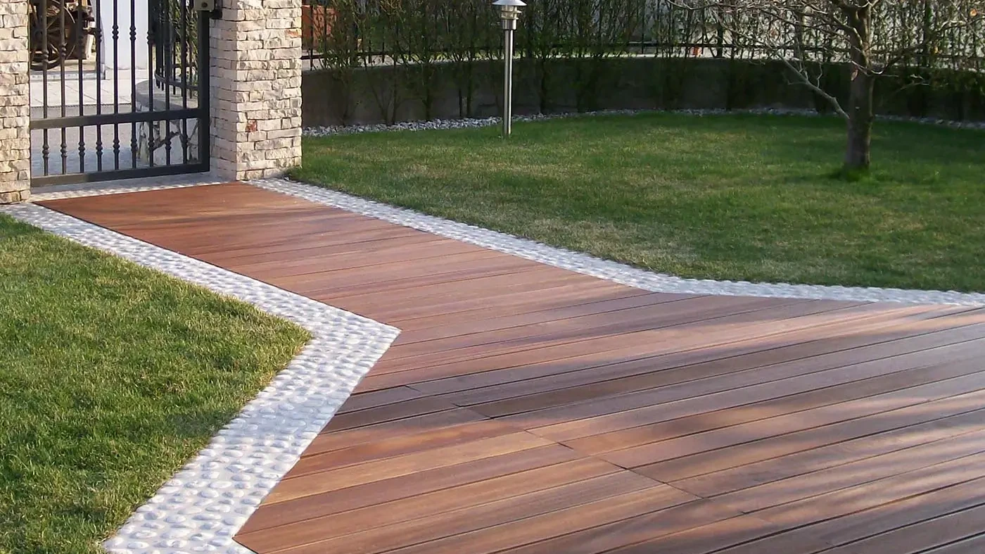 pavimento da esterno in legno esotico