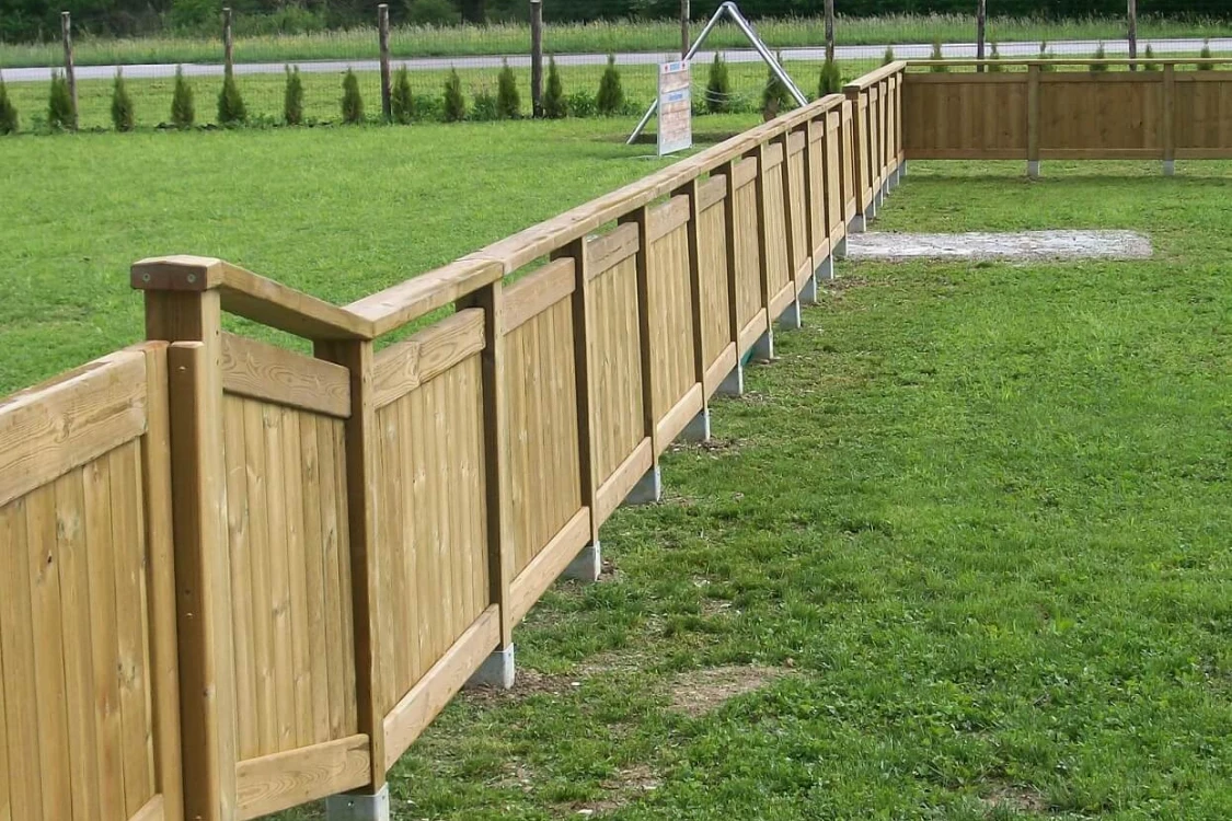 steccato in legno di pino nordico tipo barriera
