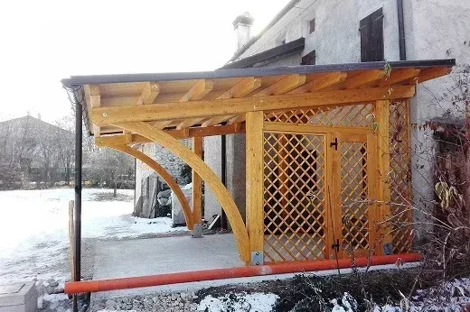 posto auto singolo in abete lamellare con struttura ad archi