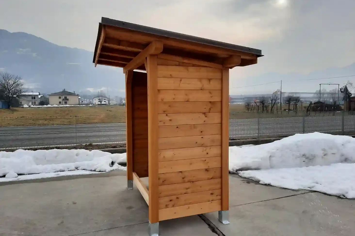 pensilina per esterno in larice