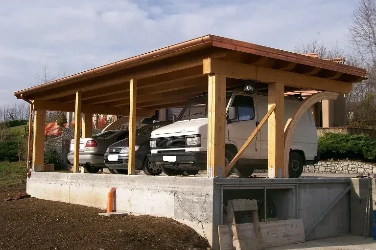 tettoia per posti auto in legno di abete