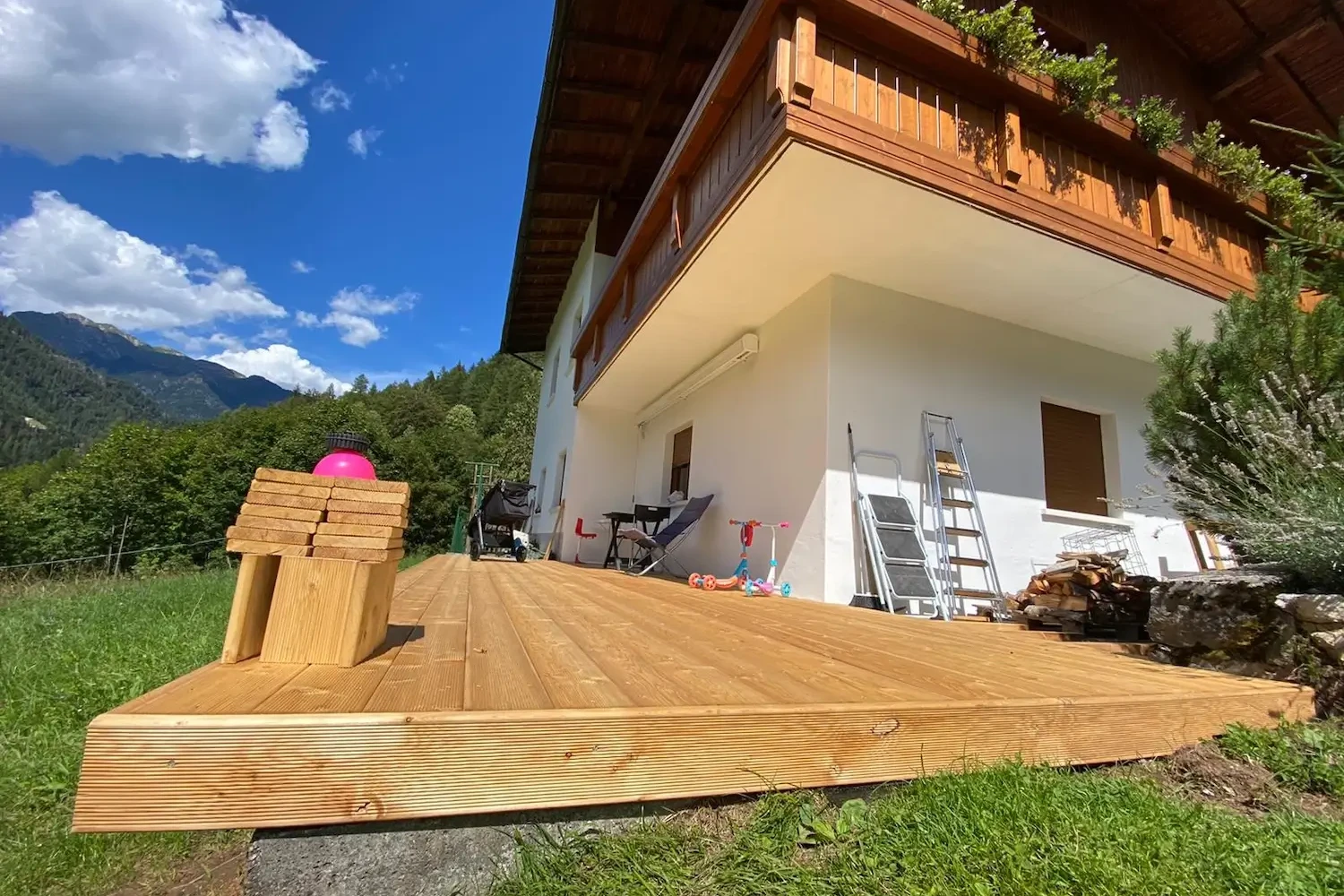 pavimento in legno di larice da esterno