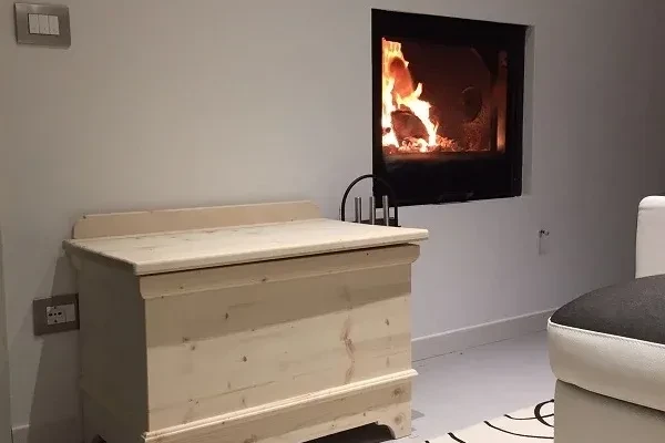cassapanca in legno da interno