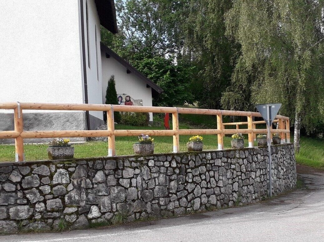 recinzione pali in legno di larice naturale