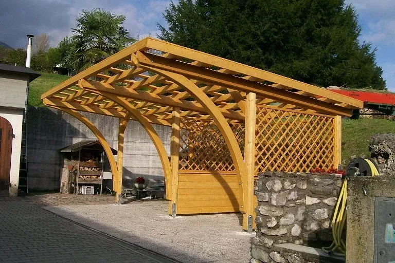 copertura posti auto in legno lamellare di abete