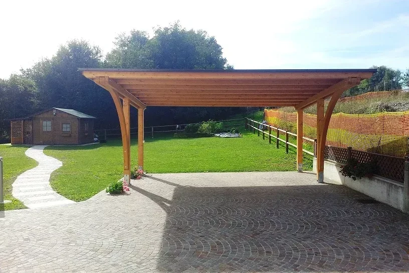 copertura auto doppio posto in legno di abete