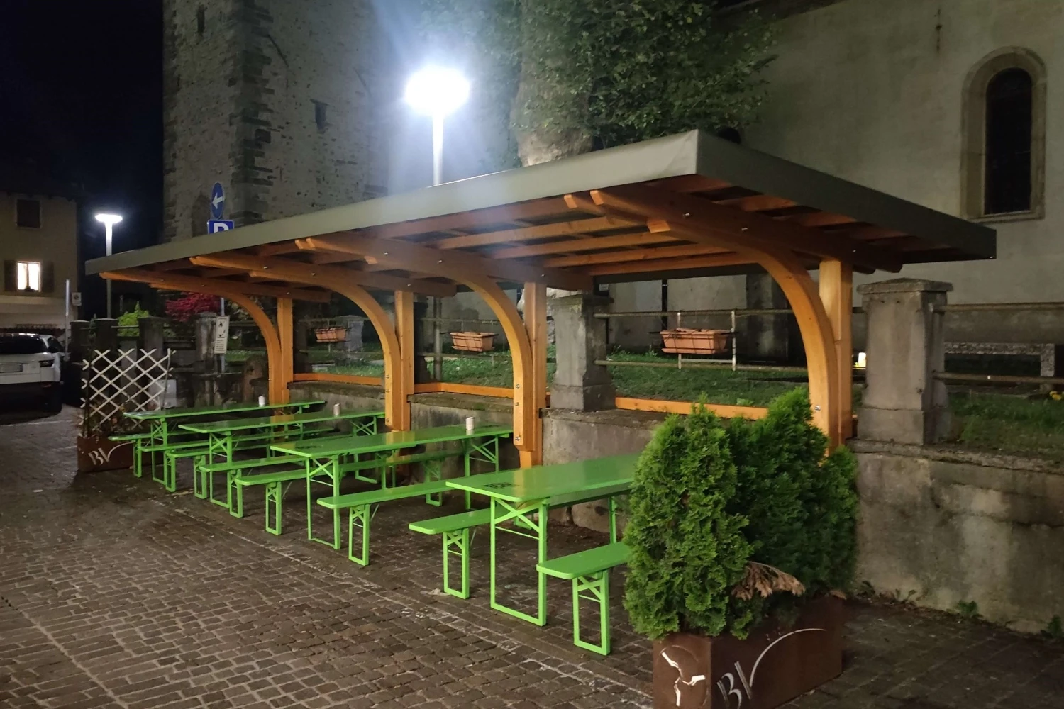 pergola in legno di larice con archi