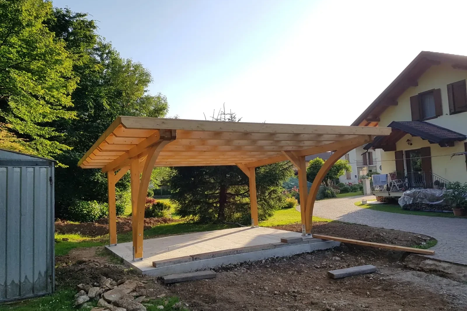 tettoia per posto auto singolo in abete lamellare