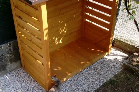 legnaia in legno di abete impregnato